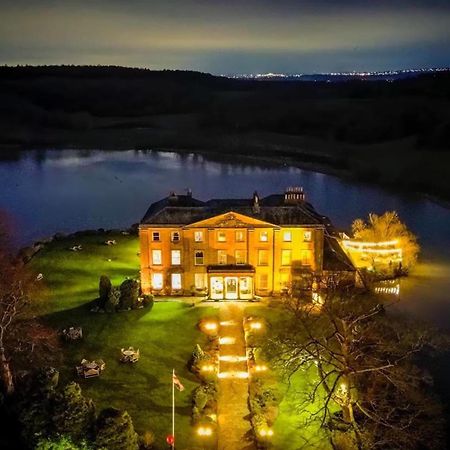 Waterton Park Hotel Wakefield Extérieur photo