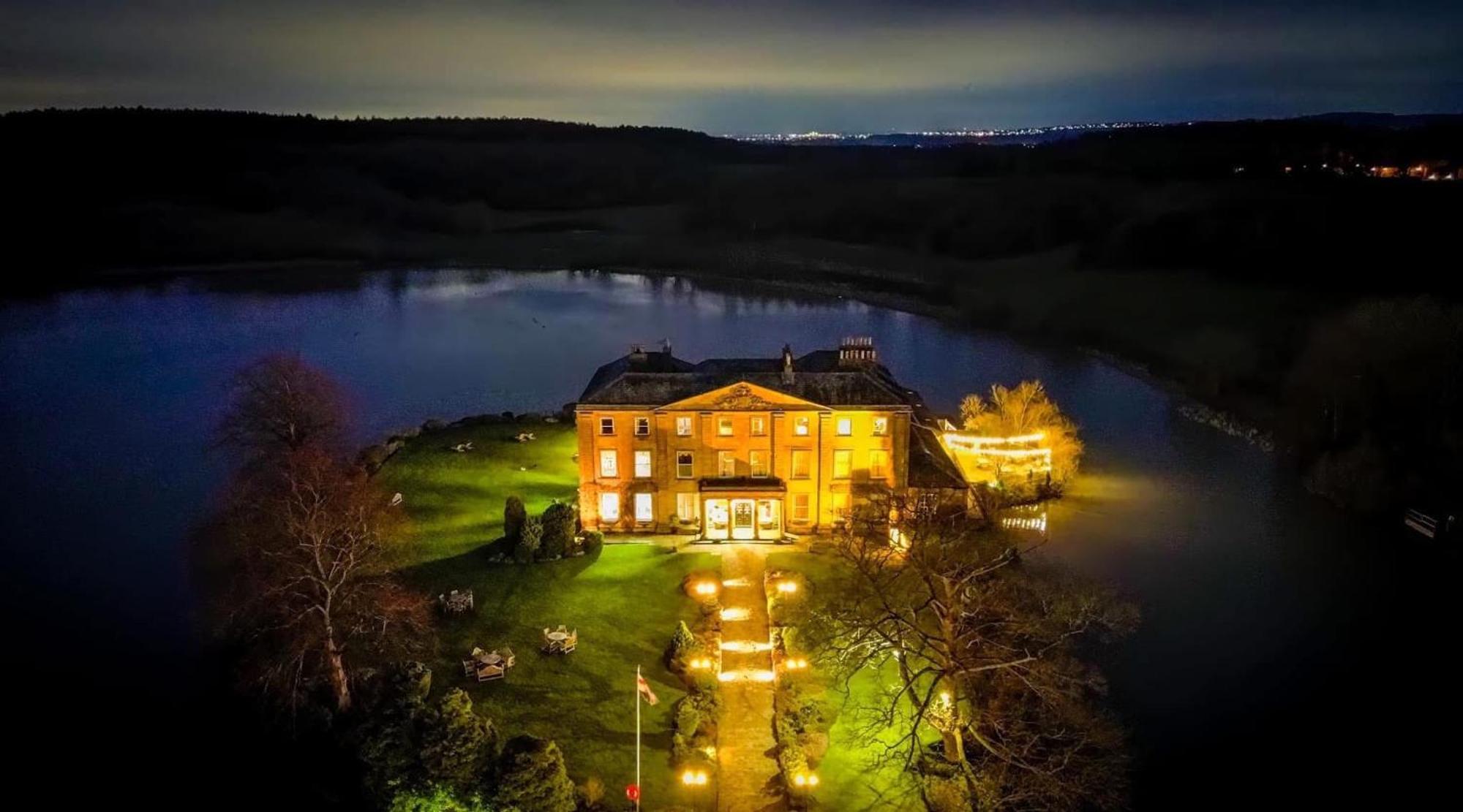 Waterton Park Hotel Wakefield Extérieur photo