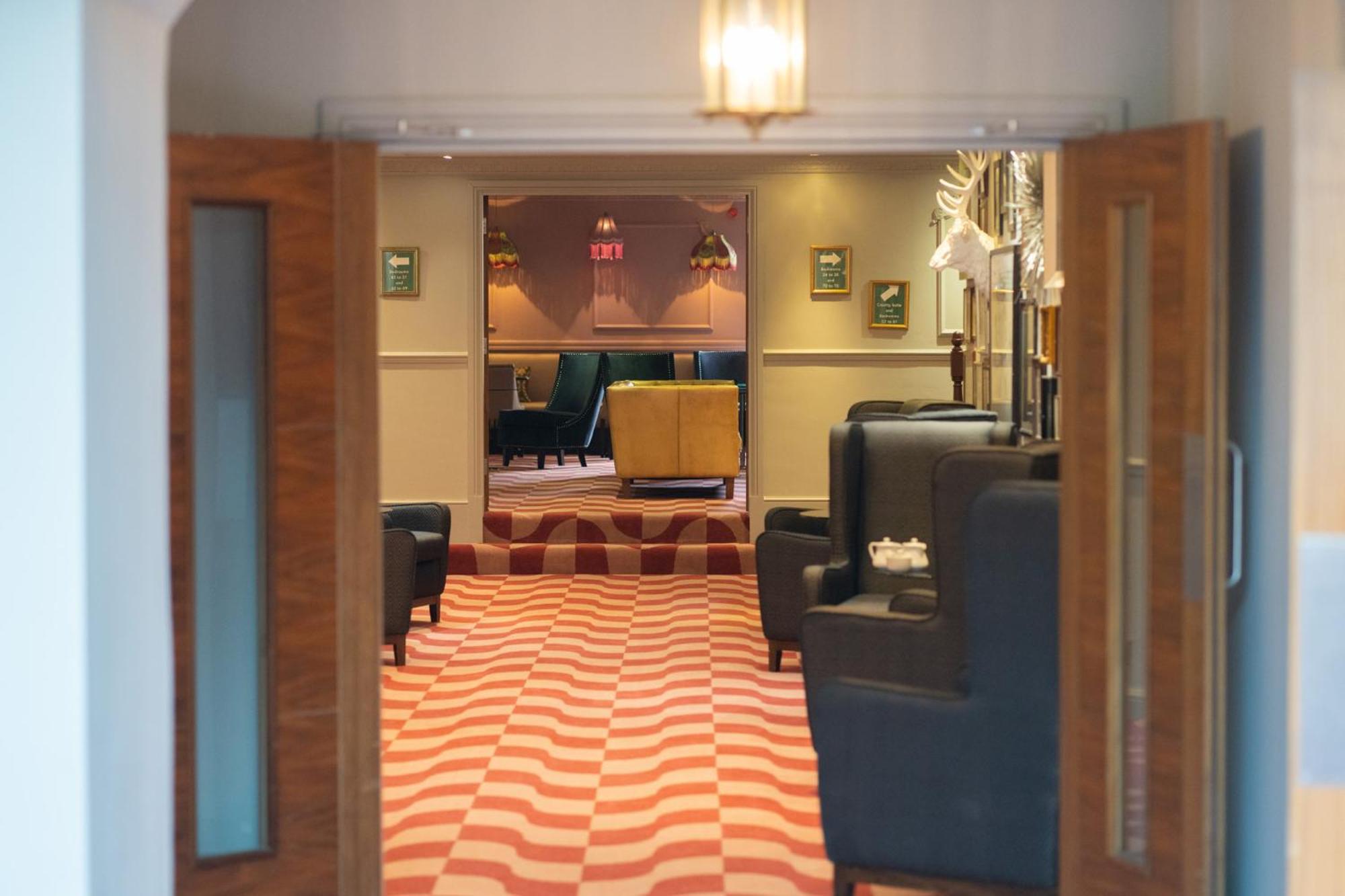 Waterton Park Hotel Wakefield Extérieur photo