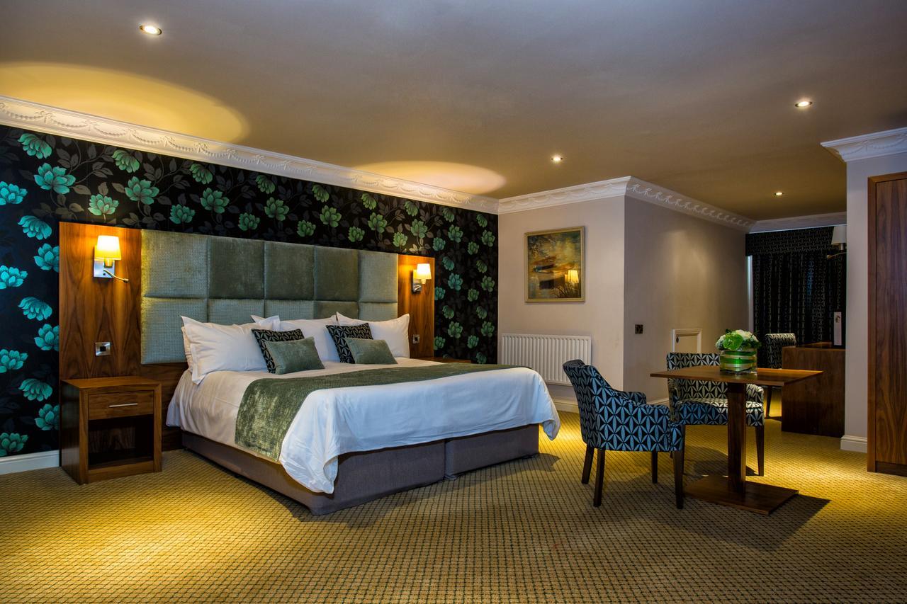 Waterton Park Hotel Wakefield Extérieur photo